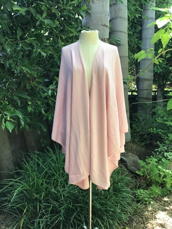 100% Cashmere Cape   Blush Pink Supply