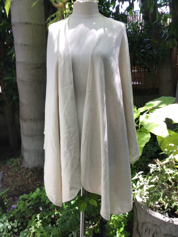 100% Cashmere Cape   Ivory Fashion